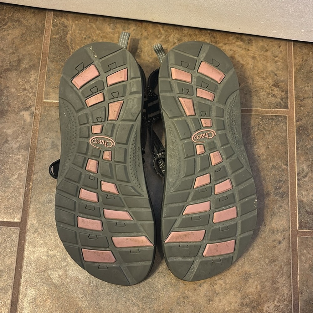 Chacos - Picture 2 of 4